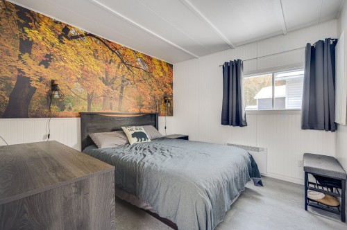 Bedroom - 924 Rue Claude, Saint-Sauveur, QC - Indoor Photo Showing Bedroom