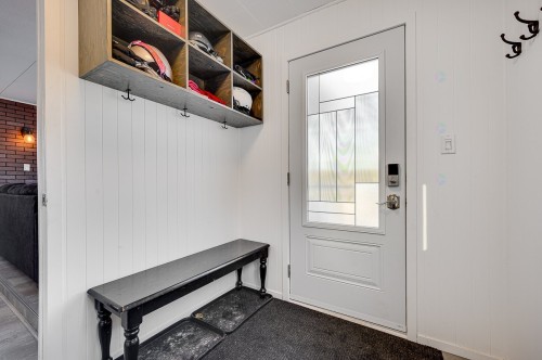 Mud Room - 924 Rue Claude, Saint-Sauveur, QC - Indoor Photo Showing Other Room