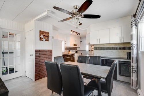 Dining Room - 924 Rue Claude, Saint-Sauveur, QC - Indoor Photo Showing Dining Room