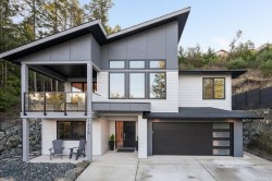 7315 Aulds Rd  Lantzville, BC V0R 2H0