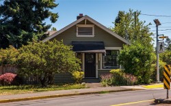 3033 Cedar Hill Rd  Victoria, BC V8T 3J2