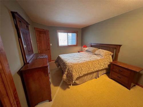 115-4559 Timberline Crescent, Fernie, BC - Indoor Photo Showing Bedroom
