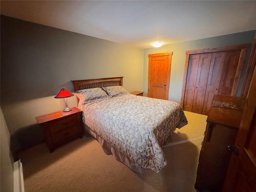 115-4559 Timberline Crescent, Fernie, BC - Indoor Photo Showing Bedroom