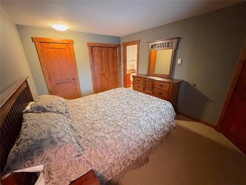 115-4559 Timberline Crescent, Fernie, BC - Indoor Photo Showing Bedroom