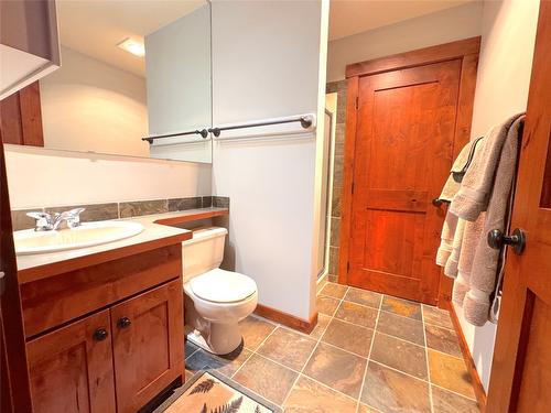 115-4559 Timberline Crescent, Fernie, BC - Indoor Photo Showing Bathroom