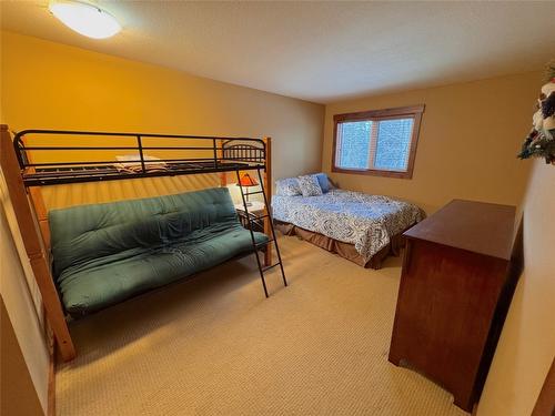 115-4559 Timberline Crescent, Fernie, BC - Indoor Photo Showing Bedroom