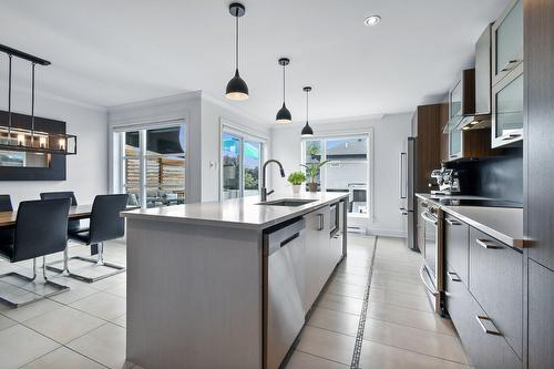 Cuisine - 20260 Rue De Nevers, Mirabel, QC - Indoor Photo Showing Kitchen With Upgraded Kitchen
