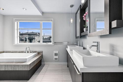 Salle de bains - 20260 Rue De Nevers, Mirabel, QC - Indoor Photo Showing Bathroom