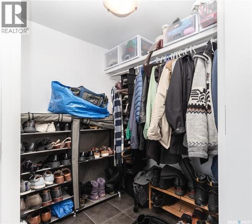 907 Werschner Crescent, Saskatoon, SK - Indoor With Storage
