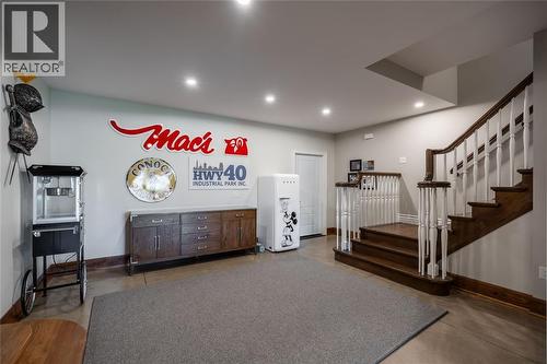 647 St Clair Parkway, St Clair, ON - Indoor