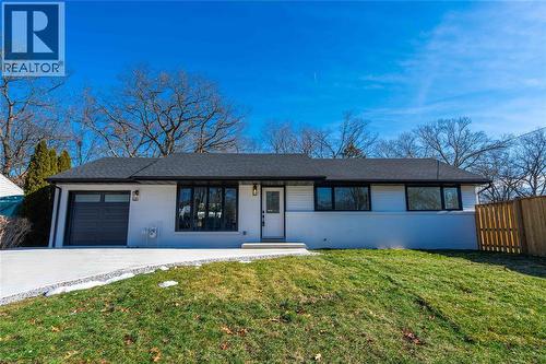 1566 HOWSTON AVENUE  Sarnia, ON N7V 3Y9