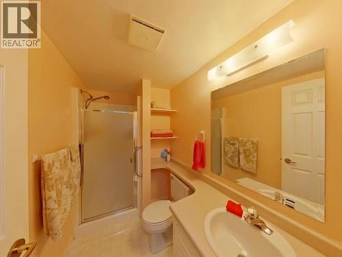 104-4685 Joyce Ave, Powell River, BC - Indoor Photo Showing Bathroom