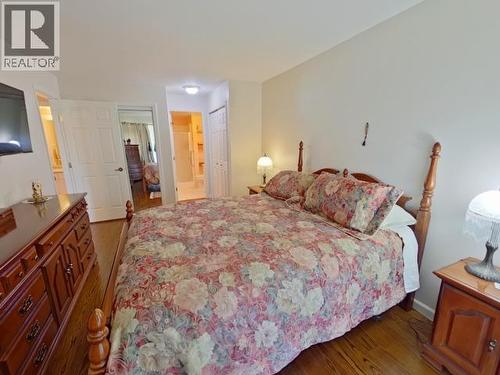 104-4685 Joyce Ave, Powell River, BC - Indoor Photo Showing Bedroom