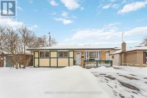 8025 THORTON STREET  Niagara Falls (Ascot), ON L2H 2C2