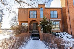 8492 Av. André-Grasset  Montréal (Ahuntsic-Cartierville), QC H2M 2M6