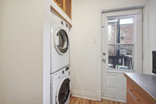 Cuisine - 5305 Rue Marquette, Montréal (Le Plateau-Mont-Royal), QC - Indoor Photo Showing Laundry Room