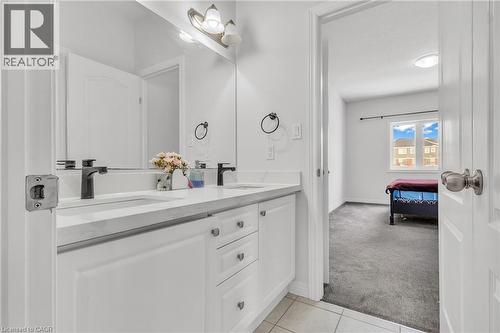 438 Blair Creek Drive, Kitchener, ON - Indoor Photo Showing Bathroom