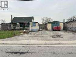 420 RED OAK Avenue Hamilton, ON L8E 2C6