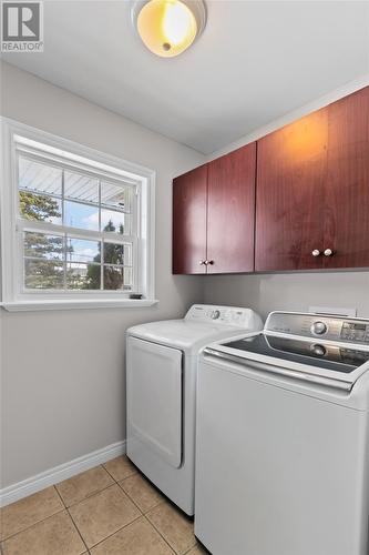 39 Upper Evening'S Path, Torbay, NL - Indoor Photo Showing Laundry Room