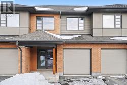 725 GUARDIAN GROVE  Ottawa, ON K1X 0B2