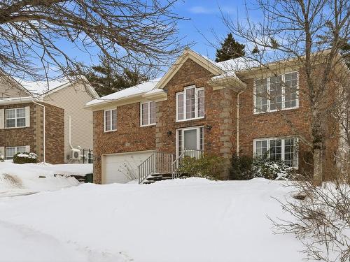 1 Lanshaw Close, Halifax, NS 