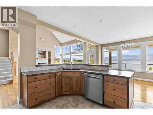 3869 Angus Drive, West Kelowna, BC - Indoor Photo Showing Kitchen