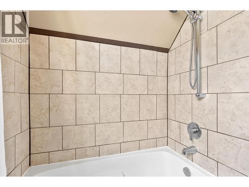 3869 Angus Drive, West Kelowna, BC - Indoor Photo Showing Bathroom