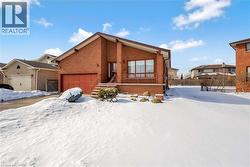 52 HEARTHSIDE Crescent  Stoney Creek, ON L8E 4L6