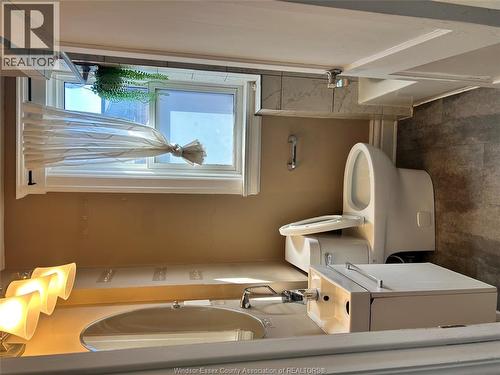 1290 Chilver, Windsor, ON - Indoor