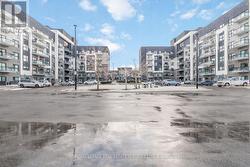 533 - 102 GROVEWOOD COMMON  Oakville, ON L6H 0X2