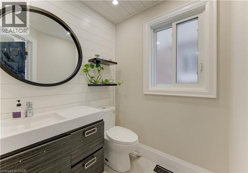 43 Seabrook Drive, Kitchener, ON - Indoor Photo Showing Bathroom