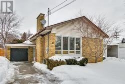 32 SHERWOOD AVENUE  Toronto, ON M1R 1N3