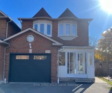 Upper Unit-390 Wendron Crescent  Mississauga, ON L5R 3H3