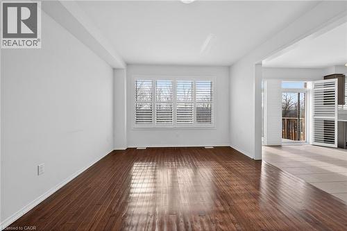 17 Larry Crescent, Caledonia, ON - Indoor Photo Showing Other Room