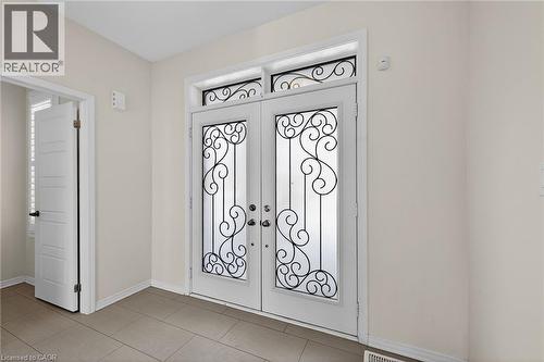 17 Larry Crescent, Caledonia, ON - Indoor Photo Showing Other Room