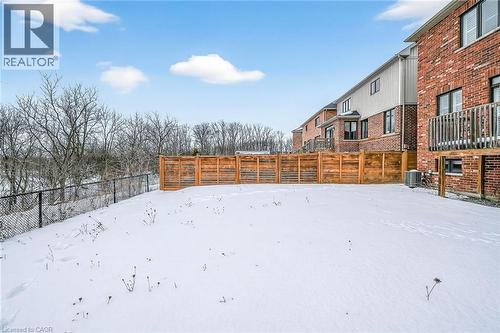 17 Larry Crescent, Caledonia, ON - Outdoor