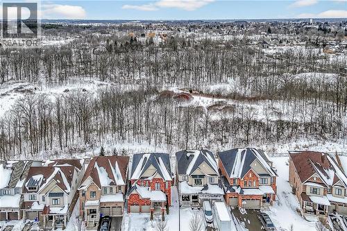 17 Larry Crescent, Caledonia, ON - Outdoor