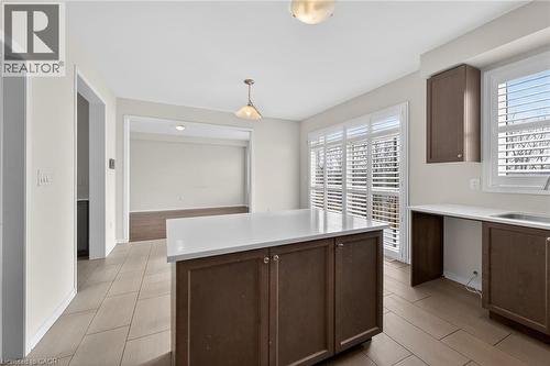 17 Larry Crescent, Caledonia, ON - Indoor Photo Showing Kitchen