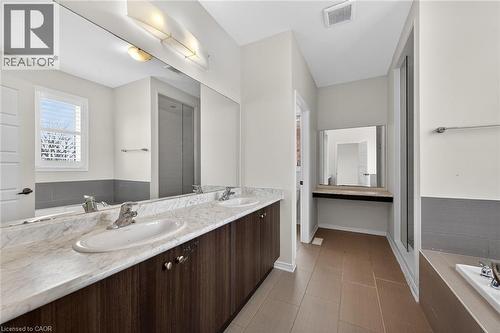 17 Larry Crescent, Caledonia, ON - Indoor Photo Showing Bathroom