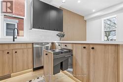 Built-in Garbage & Recycling, soft-close Millwork - 
