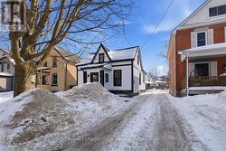 Shared Laneway to Back Driveway and Parking - 