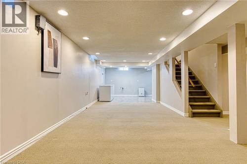 211 Rushdale Drive, Hamilton, ON - Indoor Photo Showing Other Room