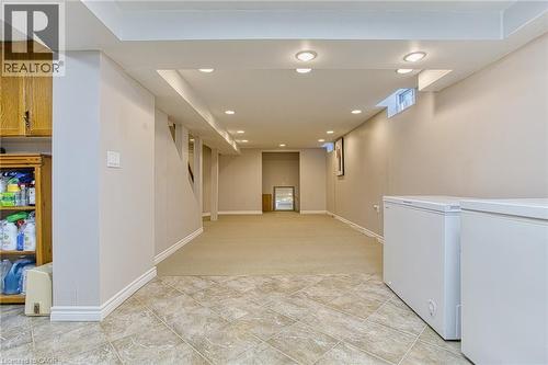 211 Rushdale Drive, Hamilton, ON - Indoor Photo Showing Other Room