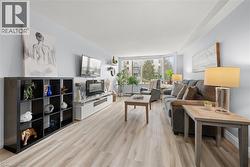 35 GREEN VALLEY Drive Unit# 204  Kitchener, ON N2P 2A5