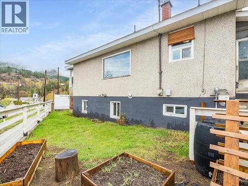 1706 Fourth Avenue, Trail, BC - Outdoor With Exterior