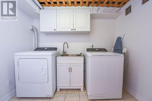570 Exbury Crescent, Mississauga, ON - Indoor Photo Showing Laundry Room