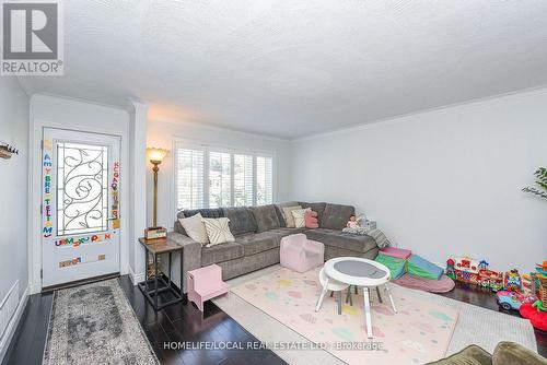 570 Exbury Crescent, Mississauga, ON - Indoor Photo Showing Living Room