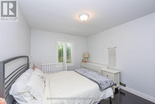 570 Exbury Crescent, Mississauga, ON - Indoor Photo Showing Bedroom