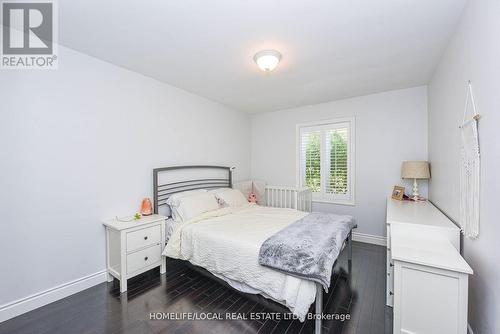 570 Exbury Crescent, Mississauga, ON - Indoor Photo Showing Bedroom