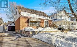 38 ELTHAM DRIVE  Toronto, ON M8W 2J2